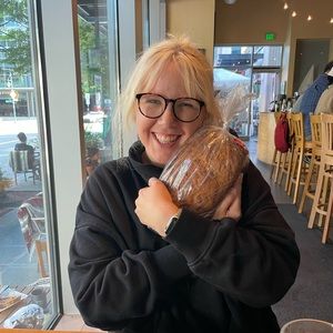 Meet your Posher, Alyssa